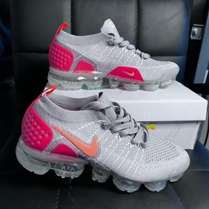 Nike Vapor max Flyknit Size 8 woman